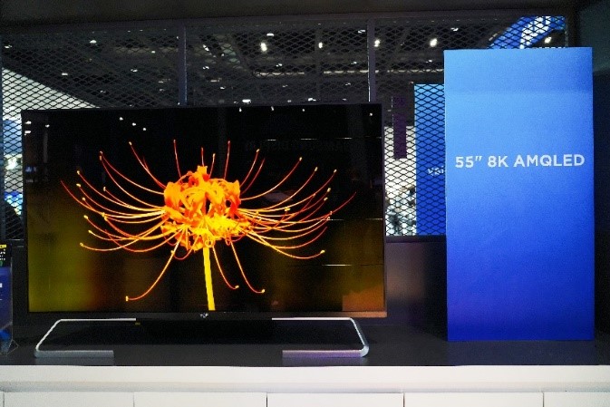 BoeTechnology's tweet photo. At #DisplayWeek2022 , #BOE debuted the world’s first 55-inch 8K AMQLED display, as regards the disruptive Quantum Dot (QD) display technology, which marks a major step forward towards the mass production and application of AMQLED technology. https://t.co/bzxpxZtY3o