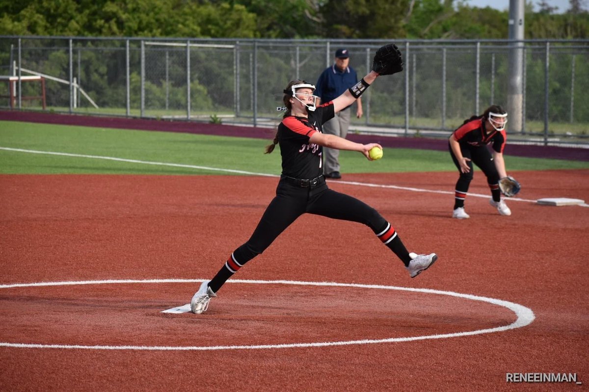 Gosset41's tweet photo. SBALL FINAL
Game 2

Argyle 9
Iowa Park 0 

Series tied 1-1 

@AvaEdwards2023 picks up win #23 going 7 innings and allowing 6 hits with 5 Ks

Peck HR 2 RBI
Bland 2 RBI
Dillon 2B RBI
Platt 2B RBI
Clark 2-3 RBI
Owen RBI https://t.co/tm0zkFkMuQ