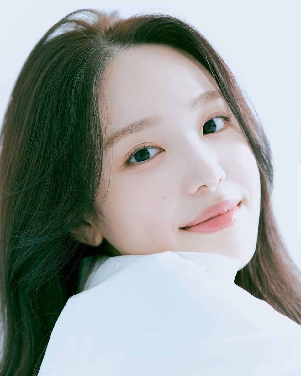 alluring_cherry's tweet photo. 220527 첼스타그램

#성나연 #레이첼 #에이프릴 https://t.co/9VNmOrB3Z9