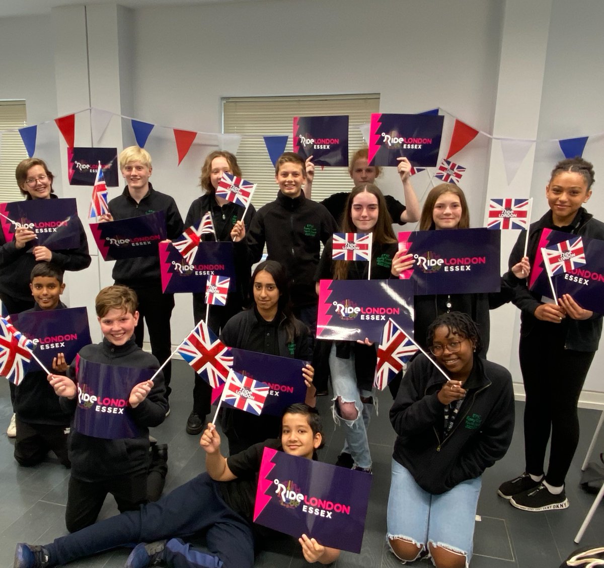 eppingyc's tweet photo. Epping Forest District Youth Councillors getting excited for Ride London. #efyc #efdc #ridelondon #cycling #marathon #unionjack https://t.co/HTeGTFmiLu