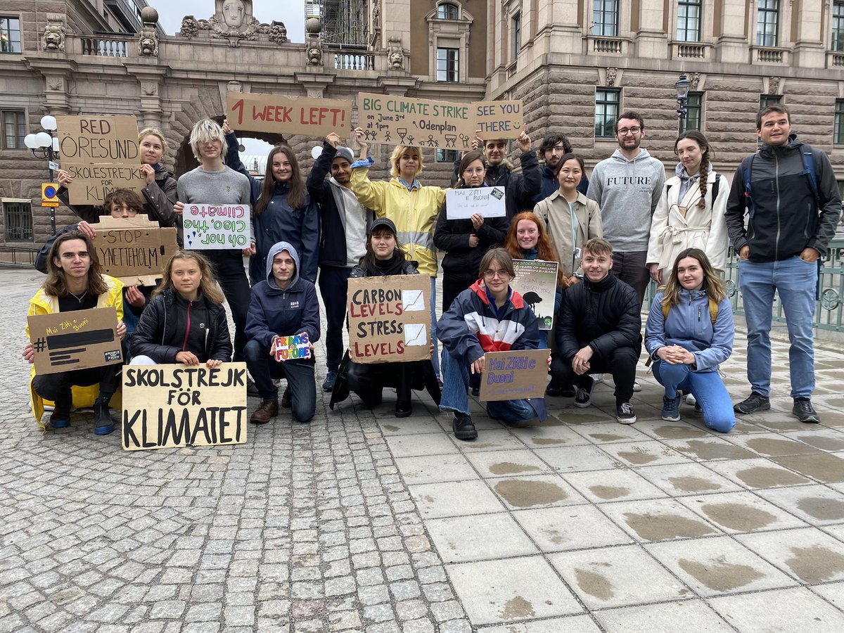 School strike week 197. Only one week left until the big climate strike in Stockholm! See you at 13.00 on Odenplan! #FridaysForFuture #ClimateStrike #PeopleNotProfit #SchoolStrike4Climate #RöstFörRättvisa