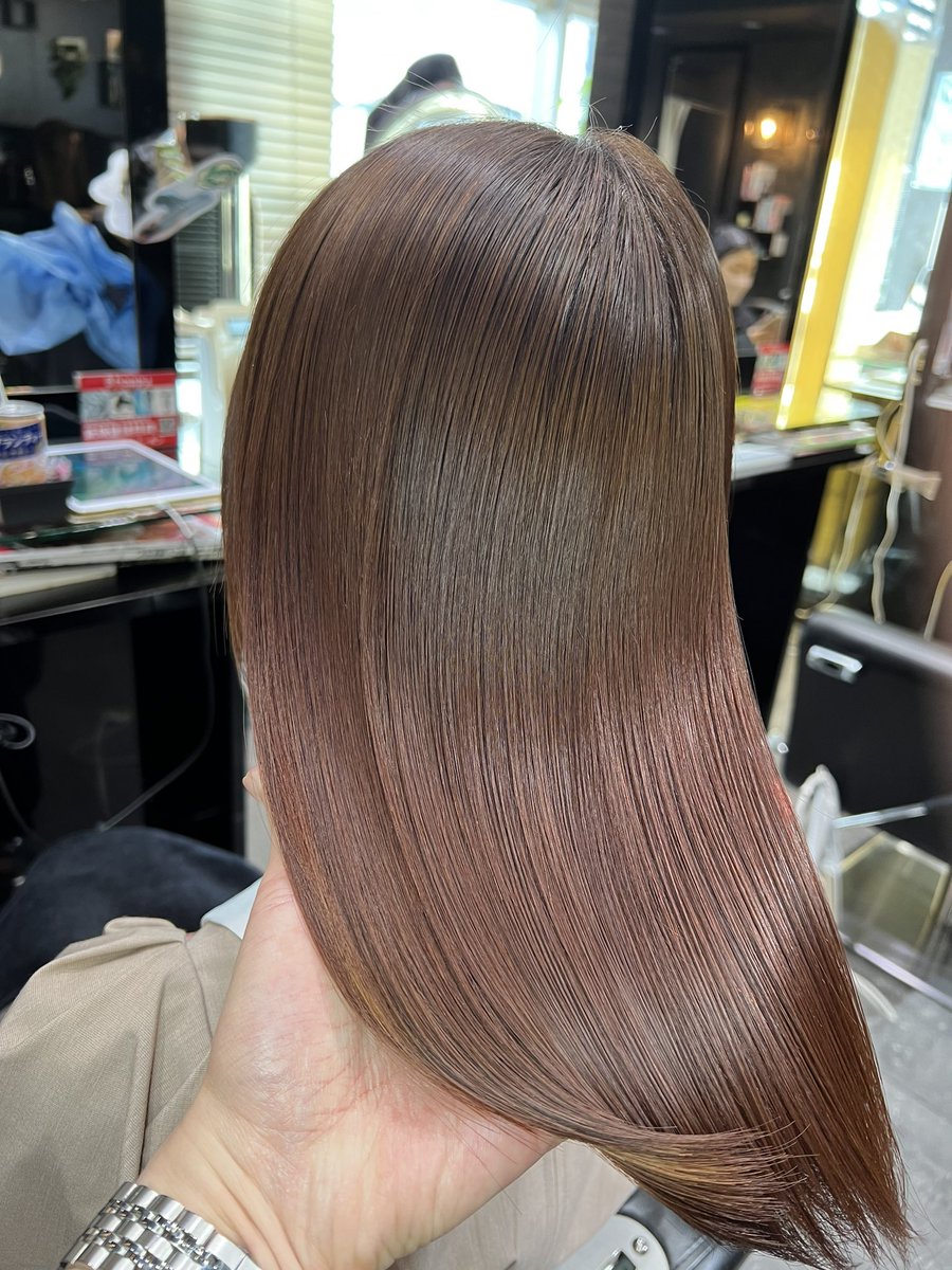 人生初の縮毛矯正💇‍♀️
チリチリになったらってびびり散らかしてたけどとぅるとぅる🥹
いつ韓国行こうかなああ