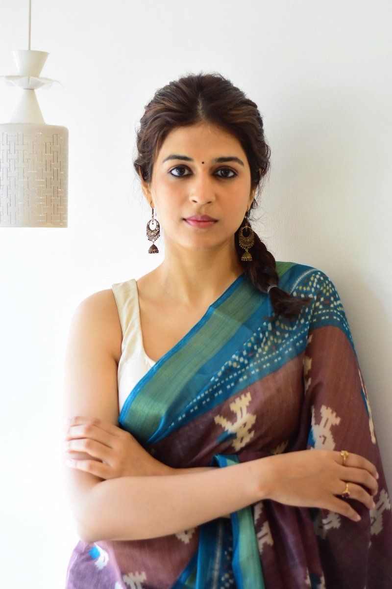 shraddhadas43's tweet photo. Braid hair day..New characters,new looks!

#dontwastealooktest #braids #bonggirl https://t.co/xZYUdjCT2b