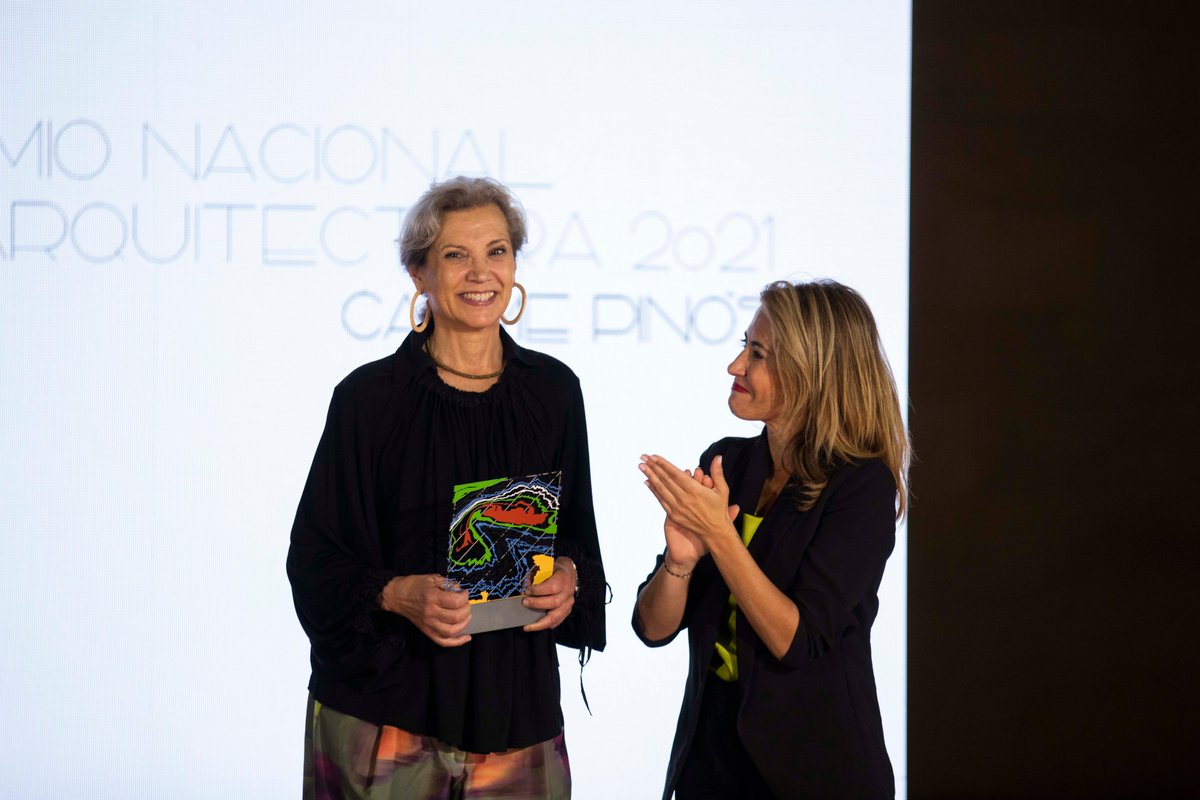 CSCAE's tweet photo. Carme Pinós recibe el Premio Nacional de Arquitectura por "perseguir la sostenibilidad y la responsabilidad social" vía @europapress fotografía @mitmagob 

➡️ https://t.co/8I0vazUhLP https://t.co/p5vFJwxiZ3