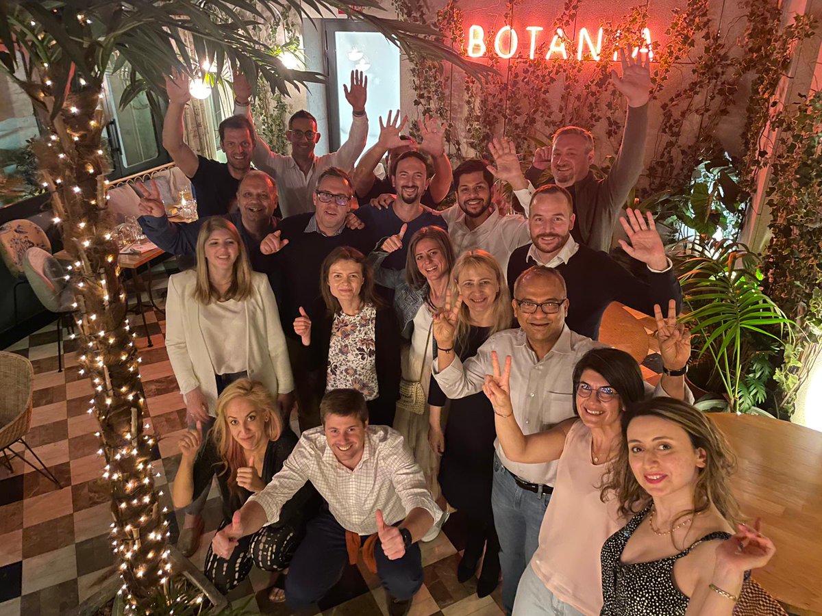 alv_lovecchio's tweet photo. What a team! A big congrats to Konstantinos Milonas, Florin Godean, Pio Giottini, Mayank Patel, Tibet Egrioglu, Mehdi AYADI, Stefano Moda, Simona Vamanu and to all the wonderful people in their finance teams for the awards received. Well deserved everyone! #FutureAtWork https://t.co/VILnQQVtX0