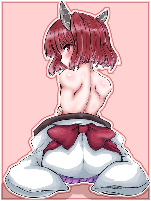 #きりたんキラキラ金曜日 
今日は背骨の日なのだ、日付は背骨が主に腰椎5個、胸椎12個、頸椎7個から構成されており、それを並べた「5127」の「1」を「/」(スラッシュ)に見立てると「5/27」となることから。
とあったのだ、すげー発想だな…って思ったのだ 