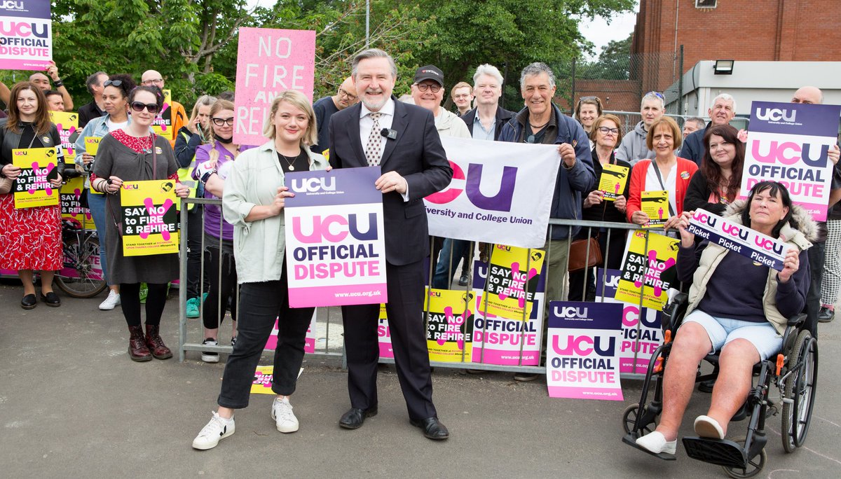 Sending solidarity greetings and huge congratulations to the amazing <a href="/UCU_RuTC/">UCURuTC</a> branch who have taken on their employer <a href="/RuT_College/">Richmond College</a> this week in five days of strike action against fire and rehire. Everyone in <a href="/ucu/">UCU</a> 100% behind you #RichmondFireAndRehire #RespectFE ✊💜