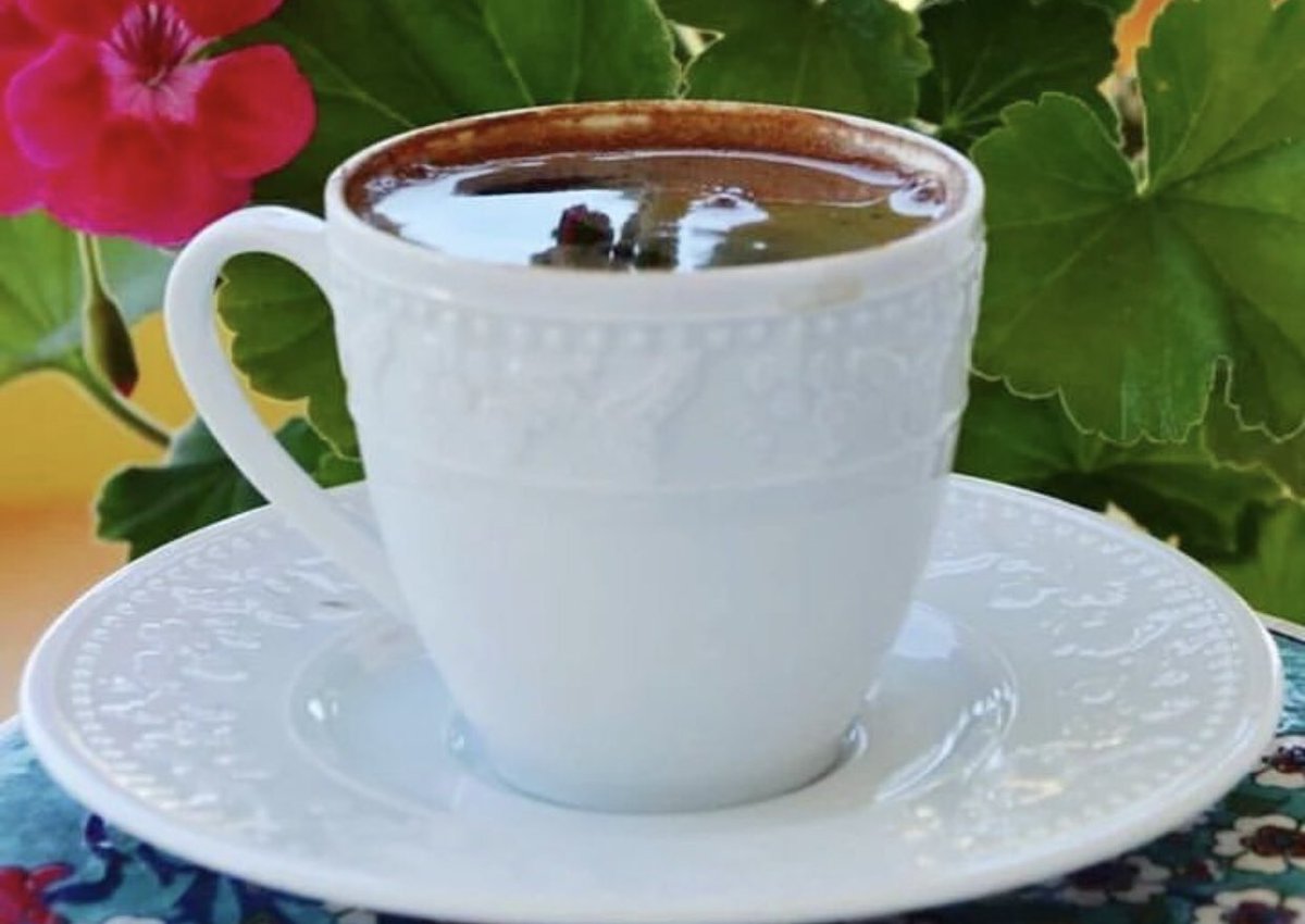 Konuşmaktan Yoruldum, Benim Kadar Türkçeyi Düzgün Konuşan ve Kelime Dağarcıyı İyi Olan Birini, Hala Anlamamakta Israrcı Oldukları İçin..

#BiKahve