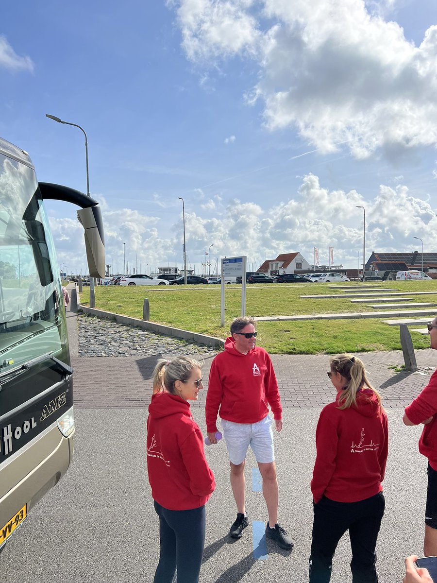 AdrzSgo's tweet image. De #sgorun brengt je op mooie plaatsen! @BestuurNVSHA @adrziekenhuis @SGOfonds 
#renvoorjeseh #sgorun #emergencymedicineday