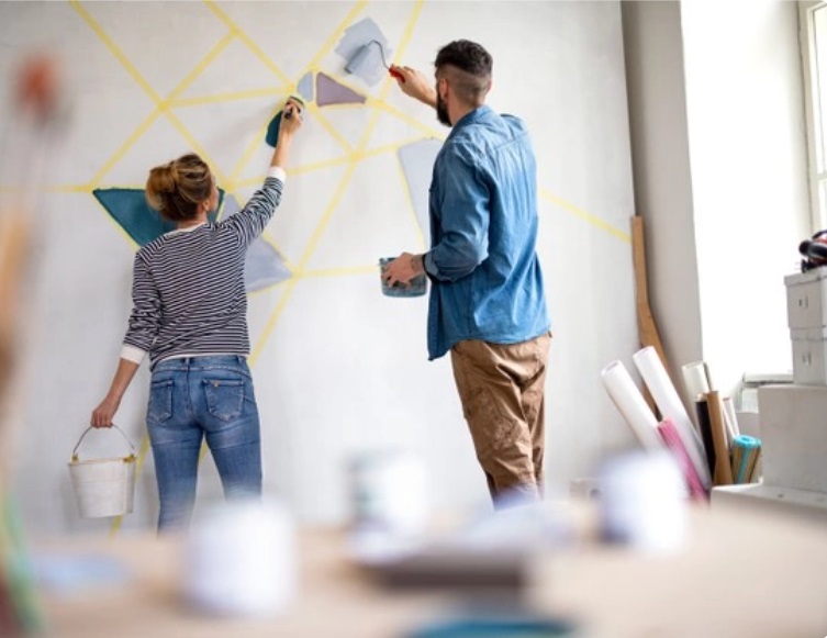 CentralPintura's tweet image. ¿Quieres pintar una pared con figuras geométricas y no sabes cómo? ¡Muy fácil!
Sólo necesitas cinta de carrocero para crear las formas que más te gusten, varios colores que creen contraste... ¡y listo!
¿Fácil, verdad? ¿Te atreves?
#PintarParedes  #DIY #Decoración #CentralPinturas