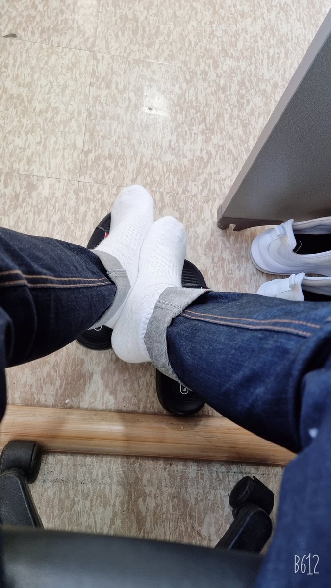 socks1900's tweet image. 간만에 한장 투척하고 ㅌㅌㅌ