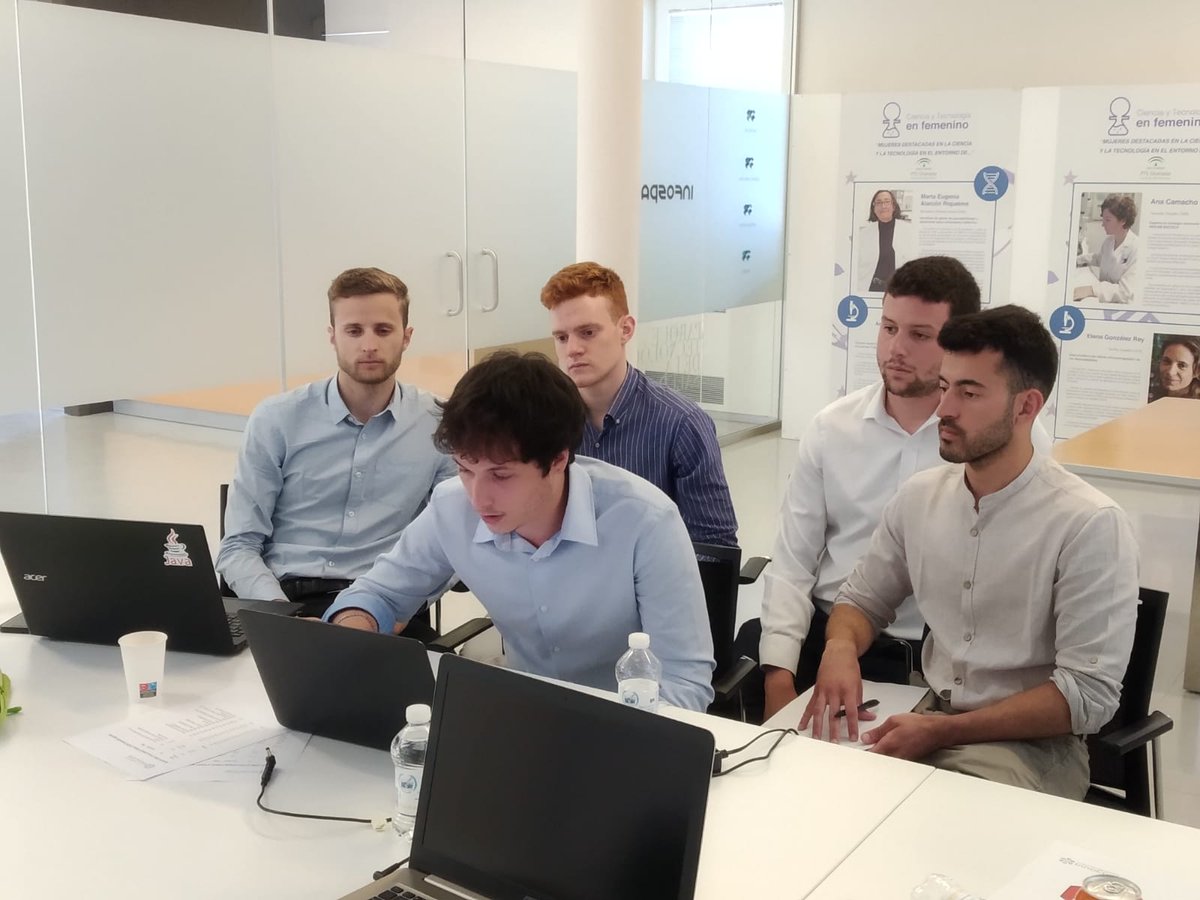HIT_trentino's tweet photo. Una soluzione innovativa per studiare e isolare specifici biomarcatori per la diagnosi e il trattamento di tumori ed altre malattie.
Con questa soluzione il team associato a @Nanogetic ha vinto l’#InnoCorechallenge, la sfida in ambito #biotech co-organizzata da HIT https://t.co/VlcZXFTLVh