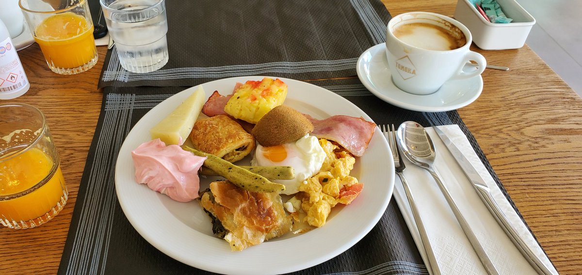 summersmile718's tweet photo. Good morning Crete! Lovely breakfast with a super yummy cappuccino and now time to lounge in my personal infinity pool before a massage at 1 pm. #bliss #thisiscrete2022 #worththewait https://t.co/vKNTnpyXDE