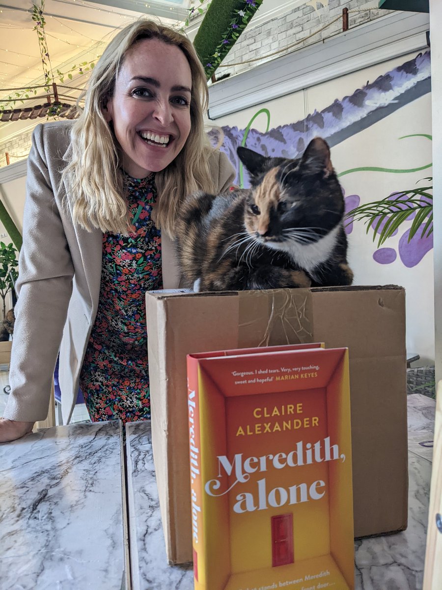WHAT is my job?! So much fun to preview #MeredithAlone to bloggers and booksellers last night <a href="/PurrpleCatCafe/">Purrple Cat Cafe</a> – I think we did Meredith and Fred proud, <a href="/ClaireAWriter/">Claire Alexander</a>! Feat an unprecedented roadblock in unpacking books...
