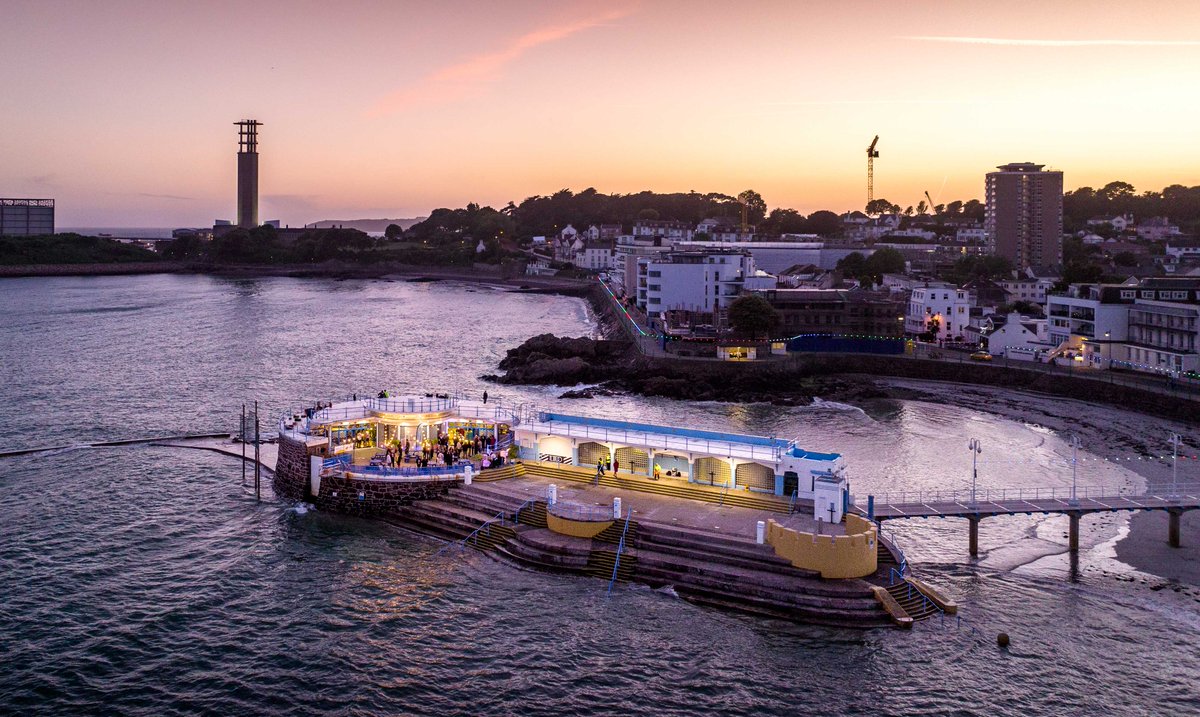 BARremovers's tweet photo. #BARConference 2022 Jersey highlights: The Friday 'party' evening took place at the stunning Lido with the tide coming in all around. With fire performers, welcome drinks, a buffet, dancing and a spectacular fireworks display we really 'pushed the boat out' this year! https://t.co/ZwpMN9BcCD