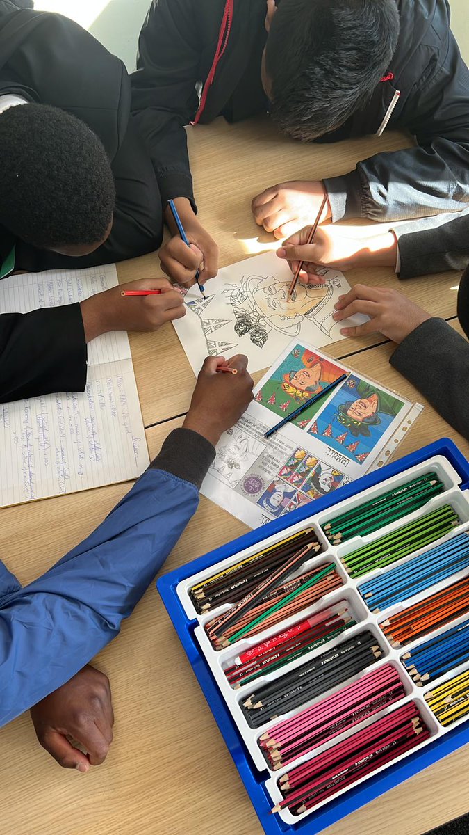 It's Jubilee celebration day and <a href="/ChallneyBoys/">Challney Boys</a> are getting into the spirit early! <a href="/DrPEvans/">Patrice Evans</a> <a href="/MrsQuickEnglish/">Nicola Quick</a> <a href="/ChilternLT/">Chiltern Learning Trust | Bedfordshire & Luton</a>