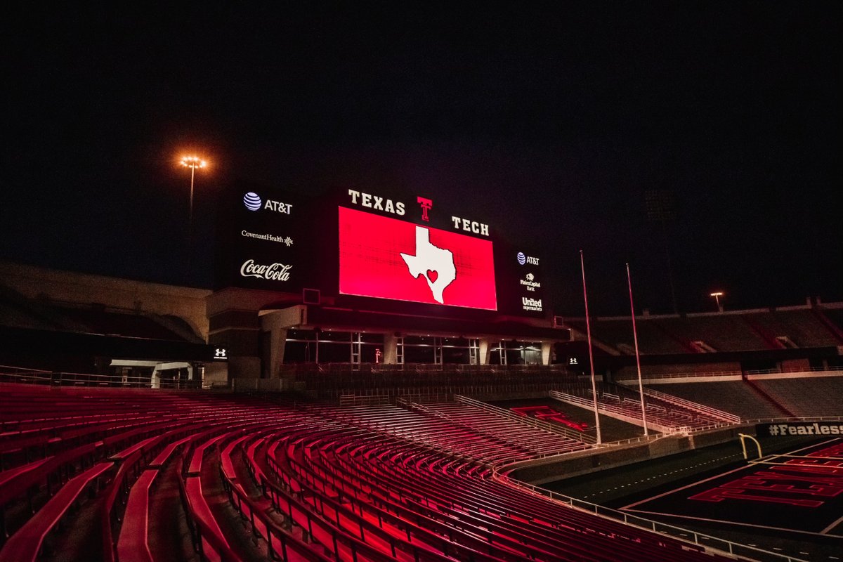 TechAthletics's tweet photo. Our hearts continue to be with the community of Uvalde https://t.co/15d4FYPbxi