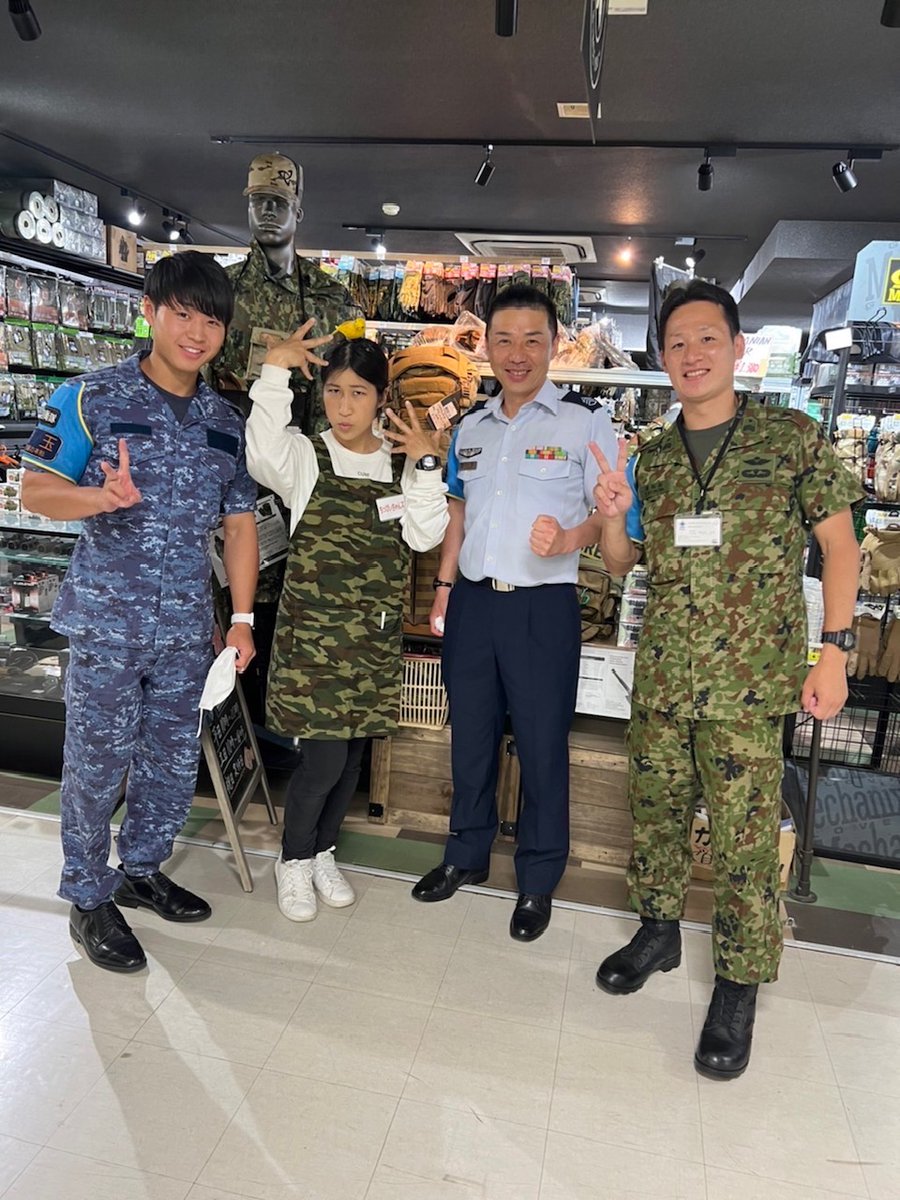 元陸上自衛官「#ちっぴぃちゃんズ」が #朝霞駐屯地 の売店で働いていた