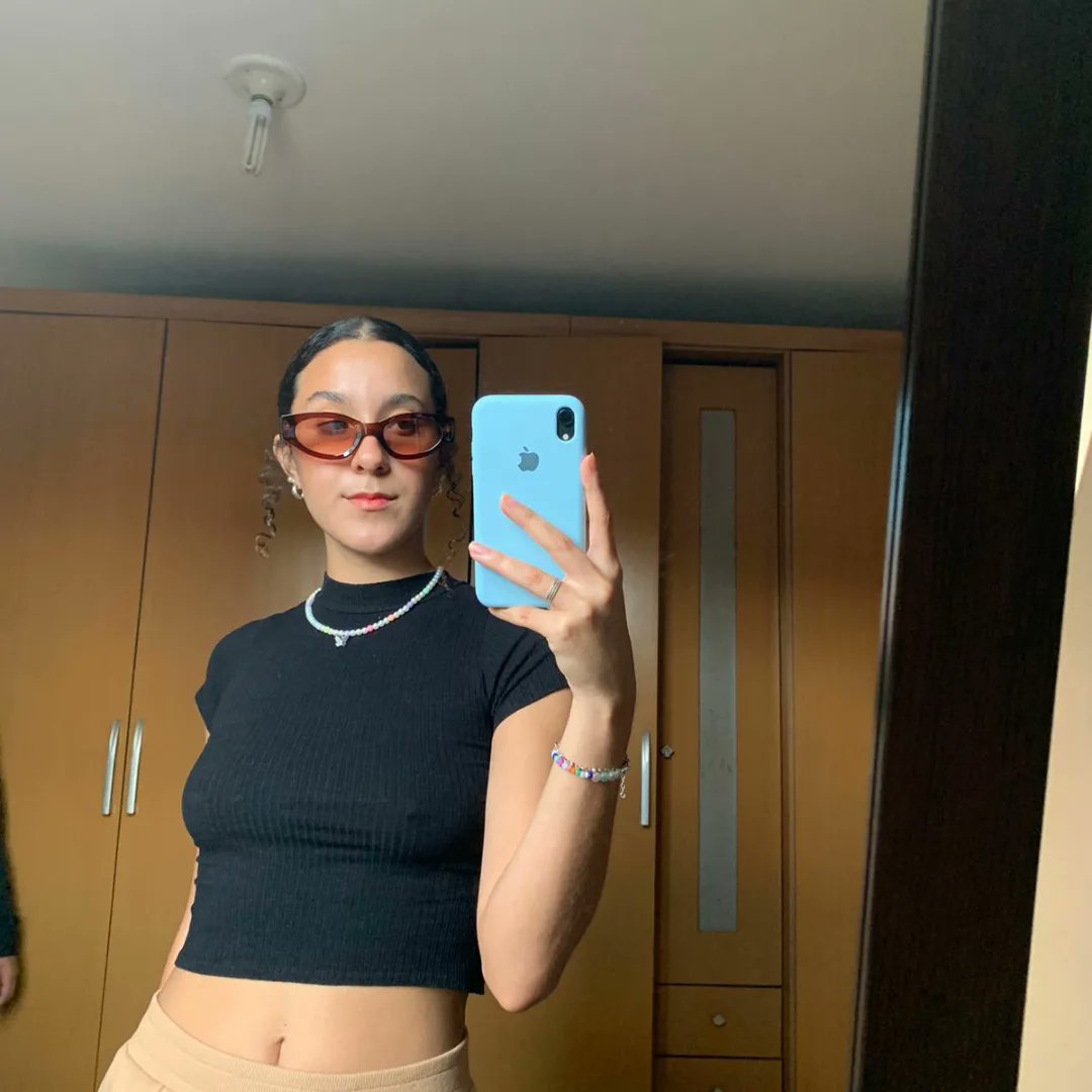 _anjos13's tweet photo. eu sou completamente apaixonada por mim, linda de todos os jeitos 🥰 https://t.co/D2H6WtJfjf