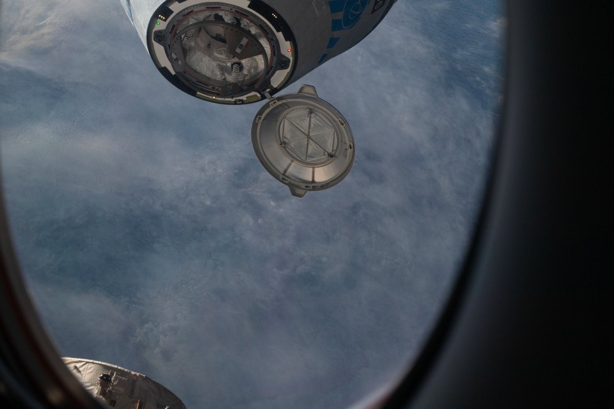 TJ_Cooney's tweet photo. some unique angles of starliner https://t.co/n1e8DlVJIr