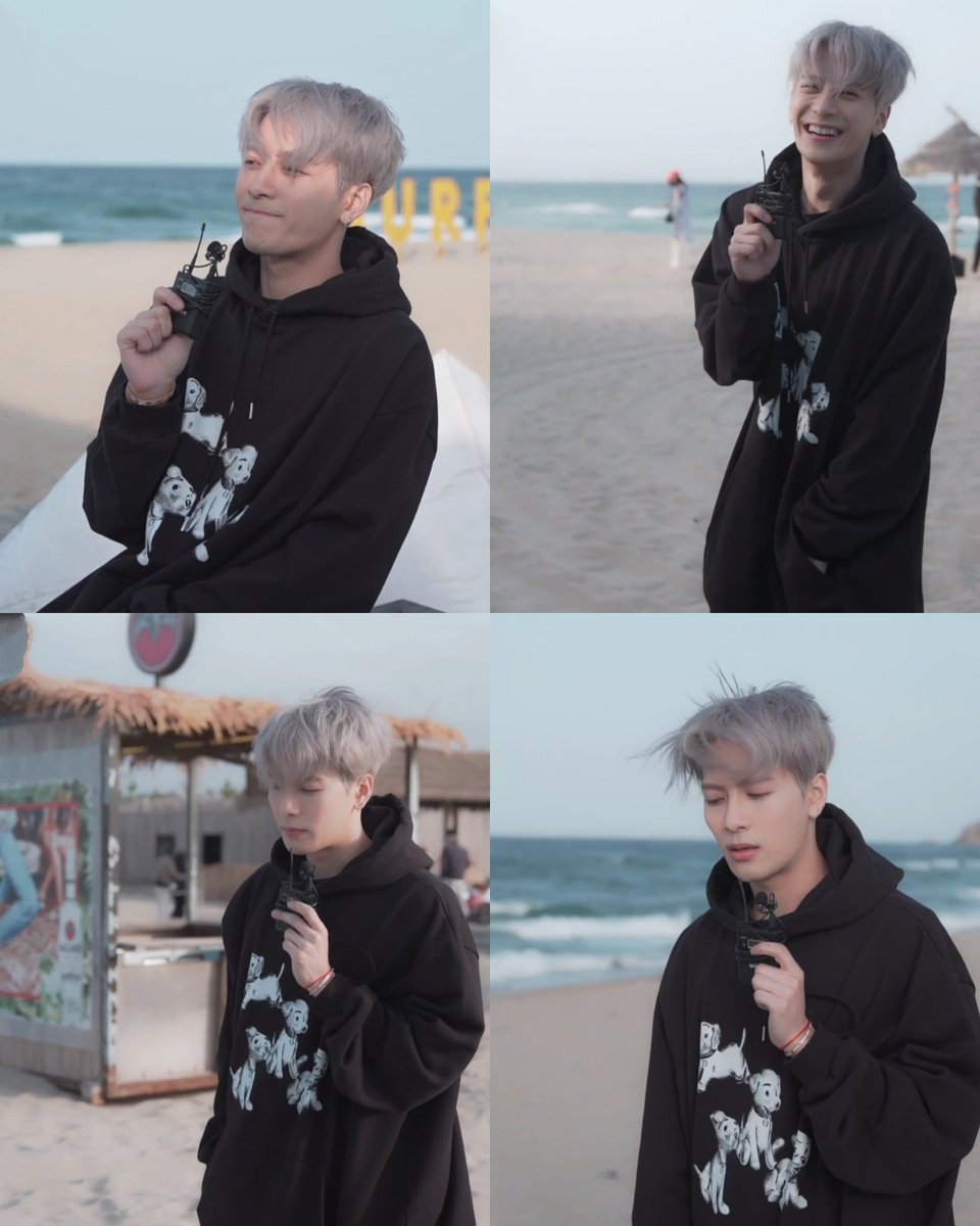 sneakyseunie's tweet photo. Jackson Wang ⛅🌊🏖️🏄‍♂️ https://t.co/ZbPSCE44mu