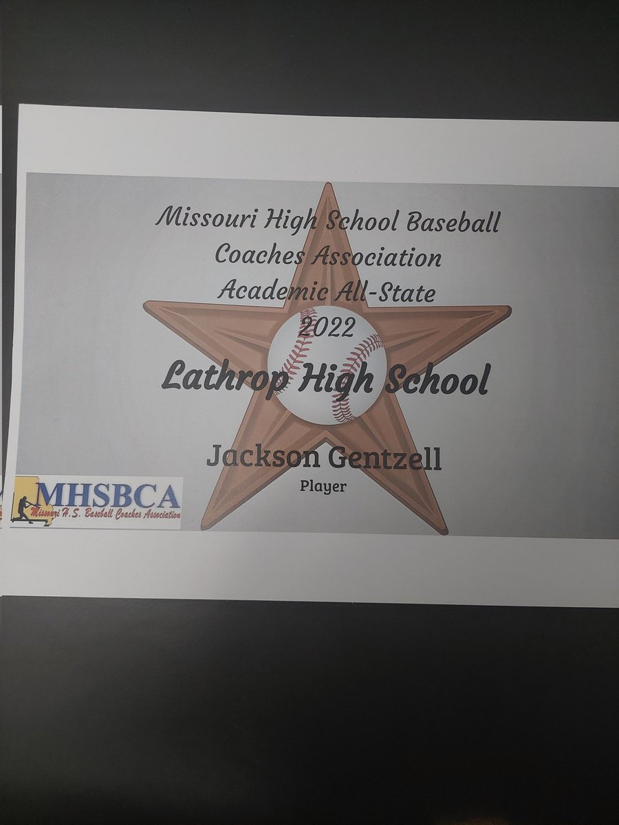 gentzell's tweet photo. Well high school sports are done now and ended with an Academic All State! Now off to @MidlandU_FB for the next 4 years of his journey! Go get the @GentzellJackson https://t.co/En0ec0Q5CJ