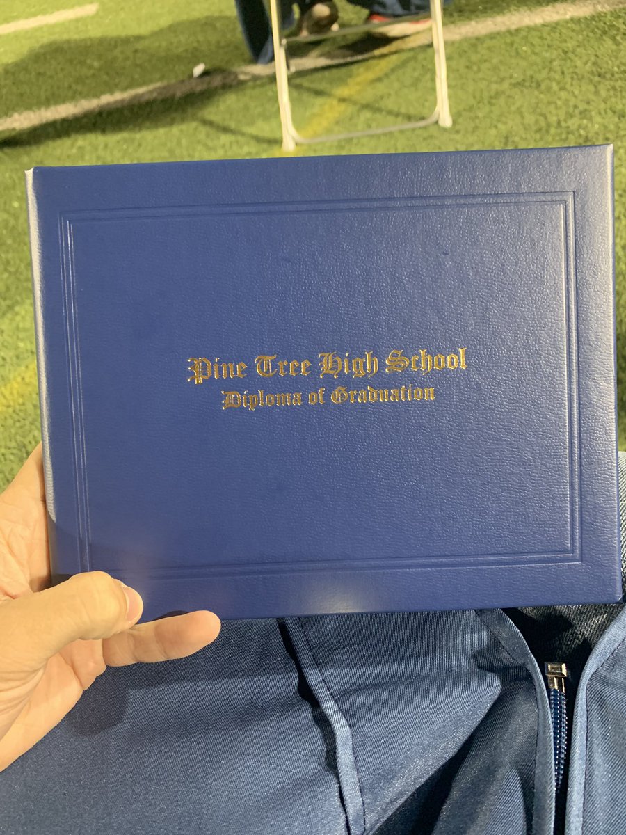 Jstapler83's tweet photo. After 12 long years, I’ve finally graduated. Now onto the next chapter of my life at @IWTigers https://t.co/DV2iC6LtRv