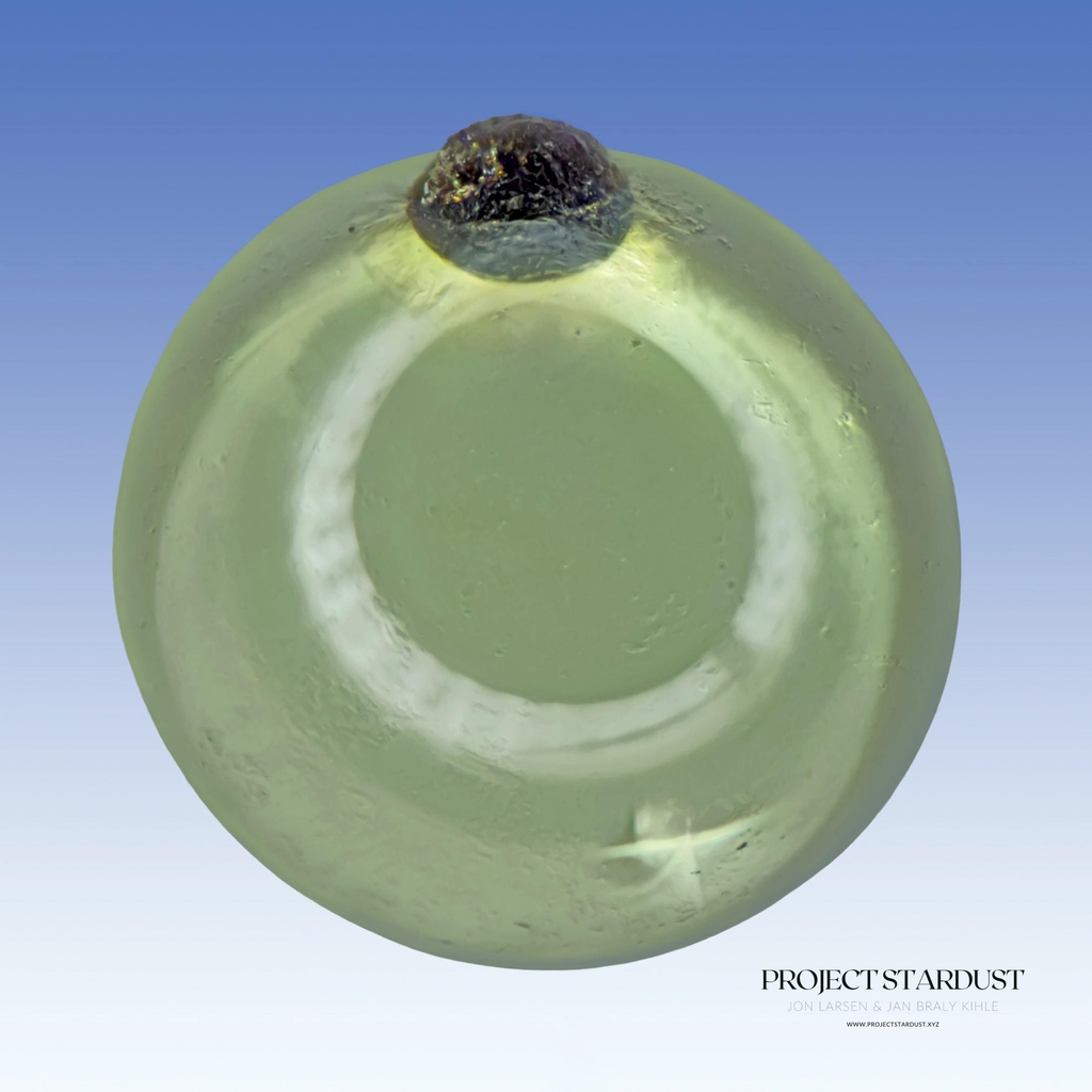 prjstardust's tweet photo. My old flame, the delightful NMM 516, is the first glass #micrometeorite ever discovered in an urban area.
https://t.co/8ENXNzRC4d
#micrometeorites #stardust #art #cosmic #space #cosmicperspective #photography #natureart #geology #earthscience #geoscience #artisscience #STEAM https://t.co/yT6fFnlzYc