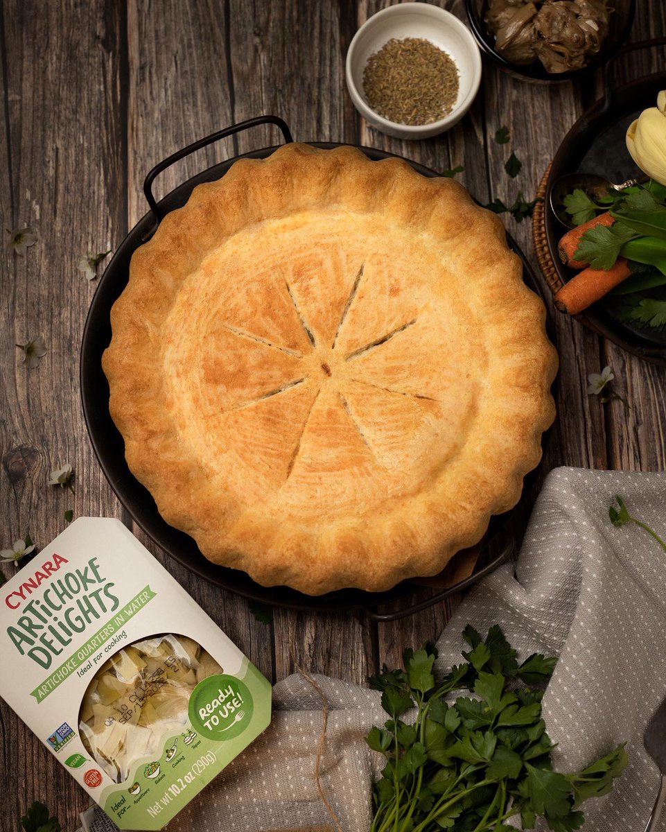 ByDeliciouss's tweet photo. So happy to be partnering again with my favorite artichoke brand, CYNARA, to make this delicious artichoke pot pie. 🥧 It's simple, delicious, creamy, and has a perfectly flaky, golden crust. Head over to @cynaraartichoke's page for my recipe and their amazing#cynaraartichoke https://t.co/Ox0njkUf9U