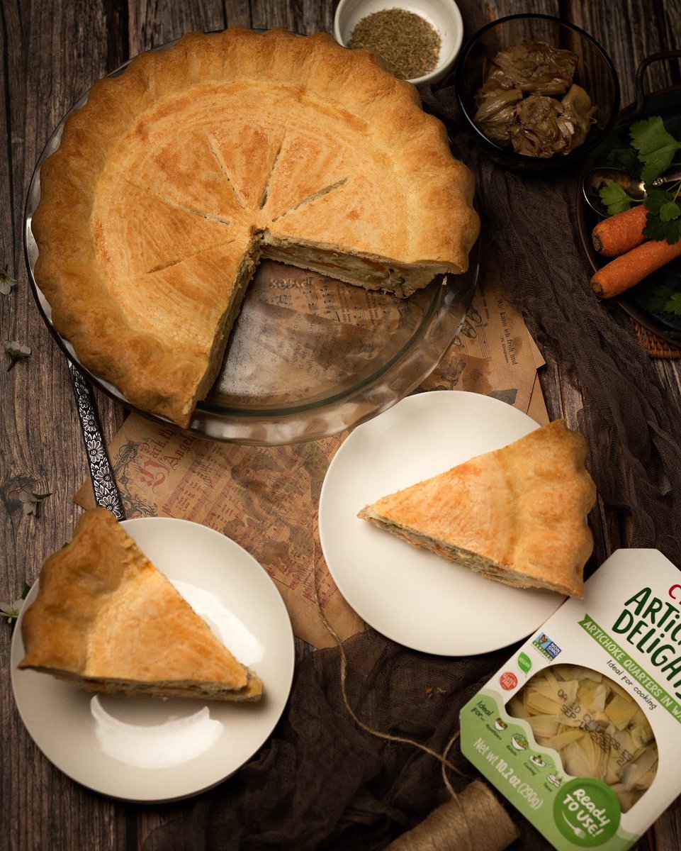 ByDeliciouss's tweet photo. So happy to be partnering again with my favorite artichoke brand, CYNARA, to make this delicious artichoke pot pie. 🥧 It's simple, delicious, creamy, and has a perfectly flaky, golden crust. Head over to @cynaraartichoke's page for my recipe and their amazing#cynaraartichoke https://t.co/Ox0njkUf9U