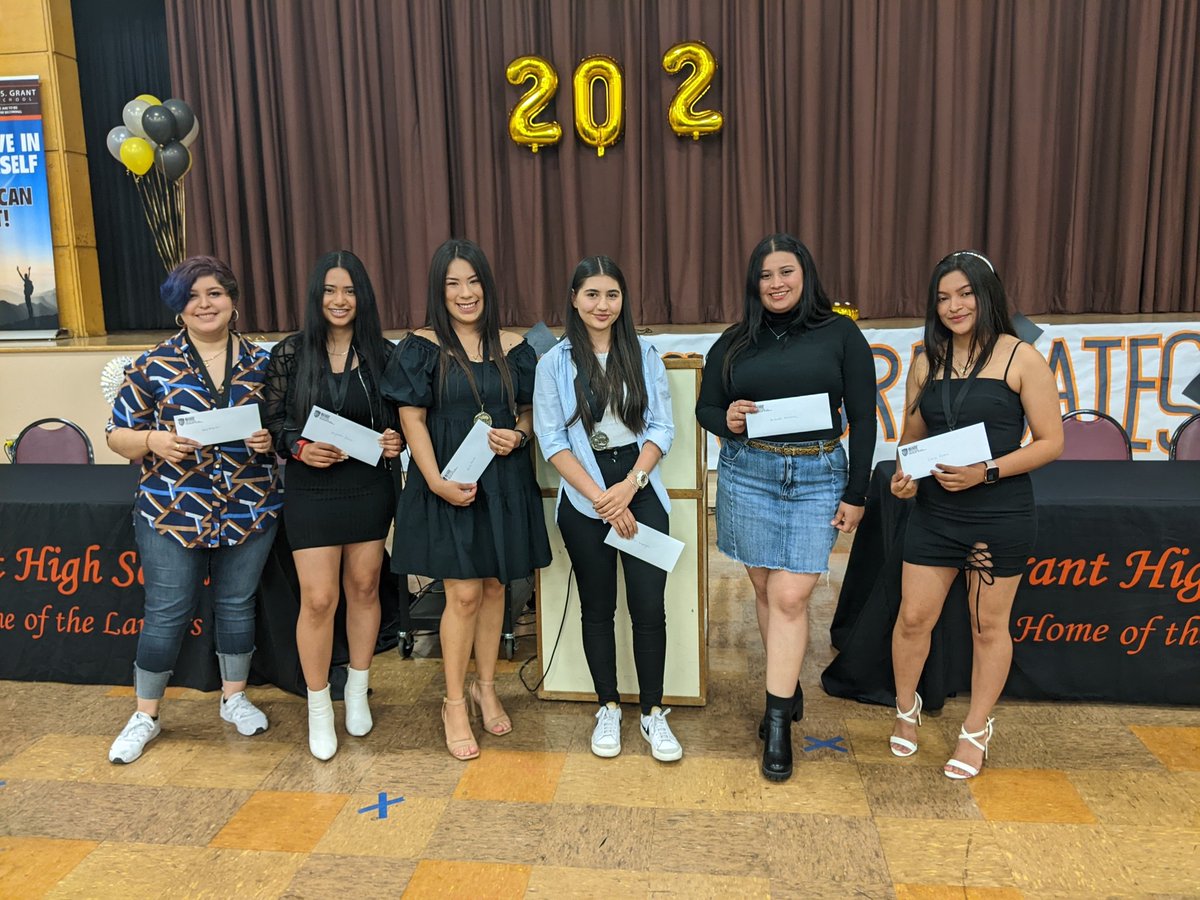 LaraK_82's tweet photo. Such a great night celebrating our seniors! E.L. Awards Night 2022 #golancers https://t.co/KV4bwj6ddx