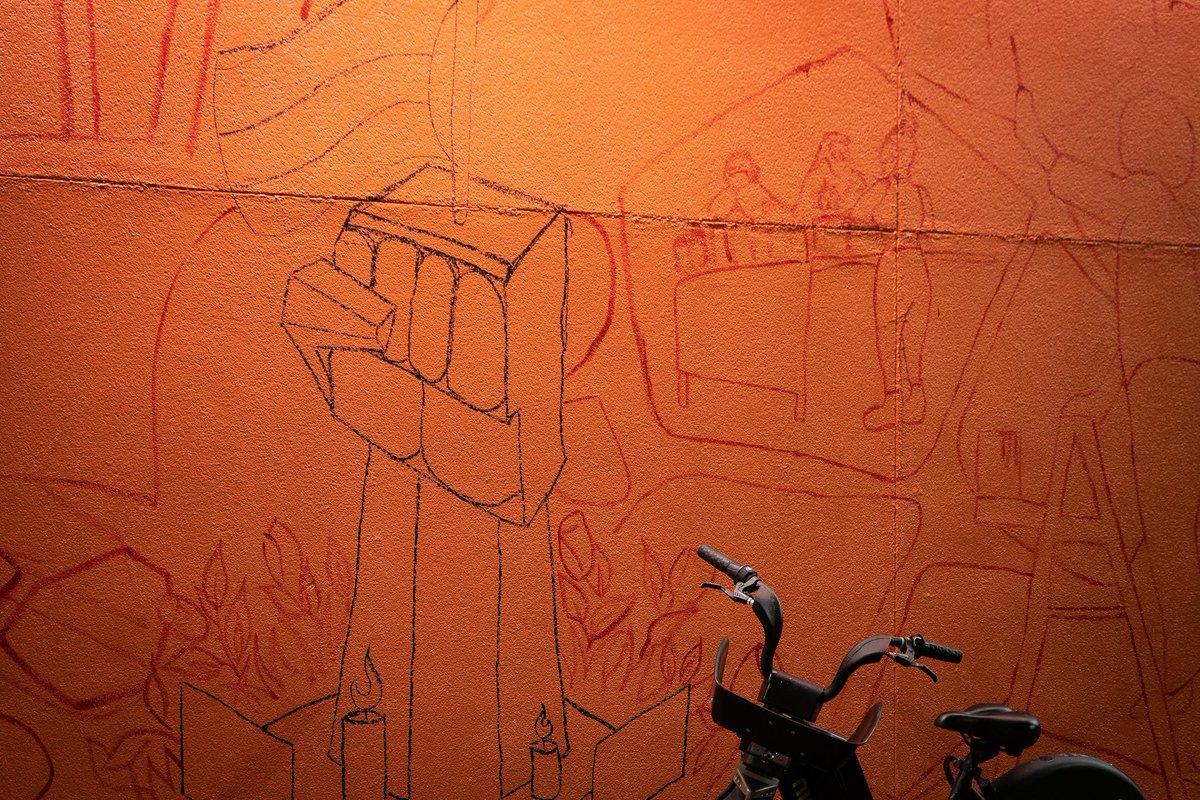 Target is trying to artwash what they did during the 2020 uprising.
Read our essay in @CopwatchMedia about Target’s deep ties to the police state: https://t.co/MBqzDgnijR https://t.co/yNuQ2AnPQD
