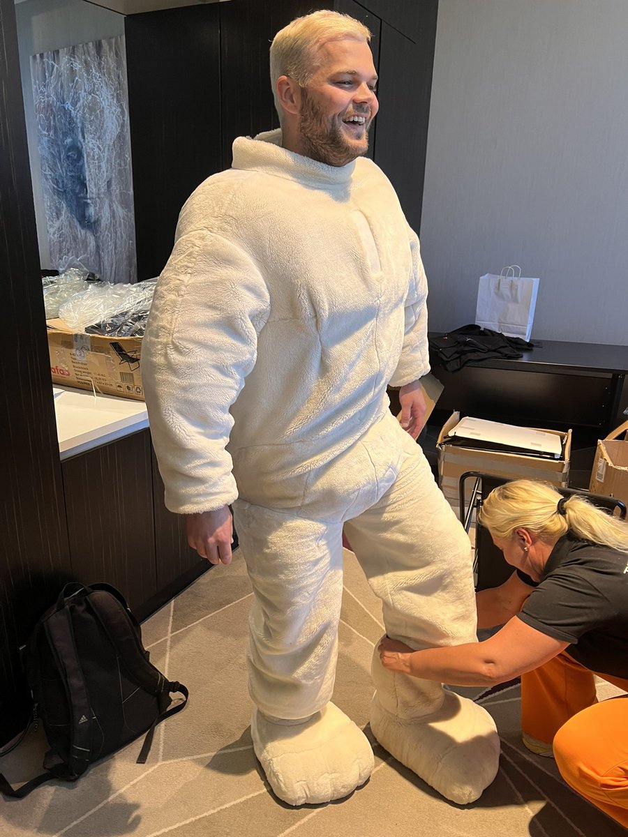 Så glad blir enkelte når de endelig får være Coolbear på event😂
#coolbetopen <a href="/tmaaleng/">Thomas Måleng</a>