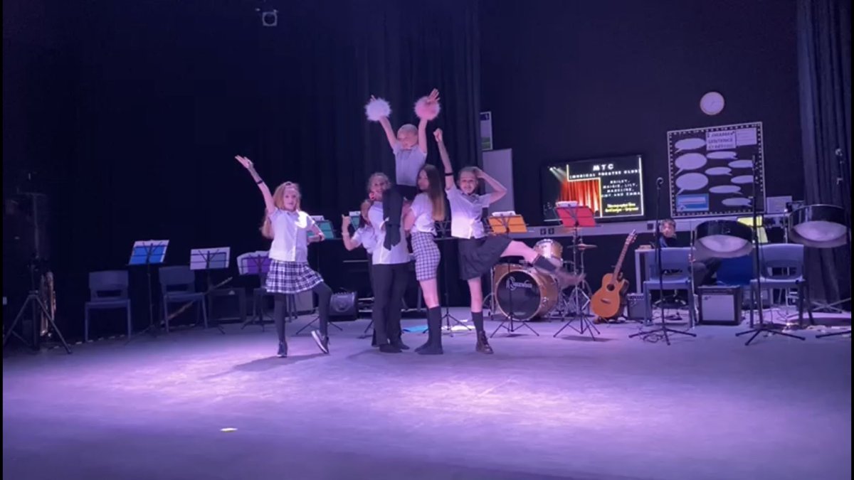HABEPerforming's tweet photo. What an incredible show of talent at the @HarrisBeckenham Talent Show! Each and every one of the performers did themselves proud! A huge thank you goes to the friends and family who came to support by attending the show and the staff who made it happen! #PerformingArts 🎭🎼 https://t.co/36U52IbKeS
