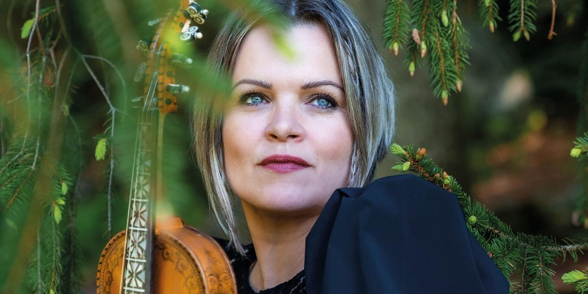 Fiona Talkington (<a href="/fionatalkington/">Fiona Talkington</a>) looks back over the impressive career of Annbjørg Lien (<a href="/AnnbjrgLien/">Annbjørg Lien</a>), one of Norway’s most celebrated fiddlers and gets a glimpse of where she’s going next 👉 songlines.co.uk/features/a-beg… <a href="/Norwegian_Arts/">Norwegian Arts in the UK</a>