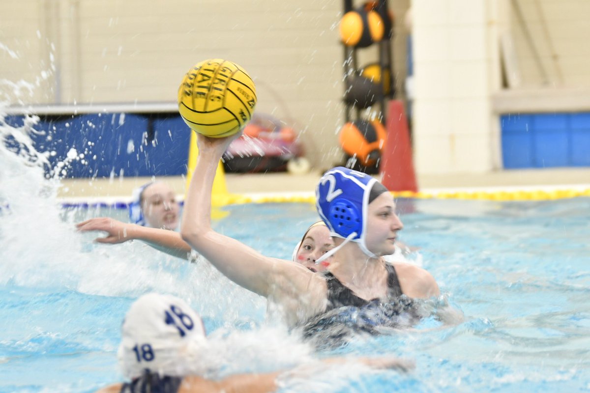 patterson12hawk's tweet photo. @CurtisWaterPolo big win vs Kennedy
Beat a really good team 5-4. Go viks. https://t.co/l4pNaY2LYb