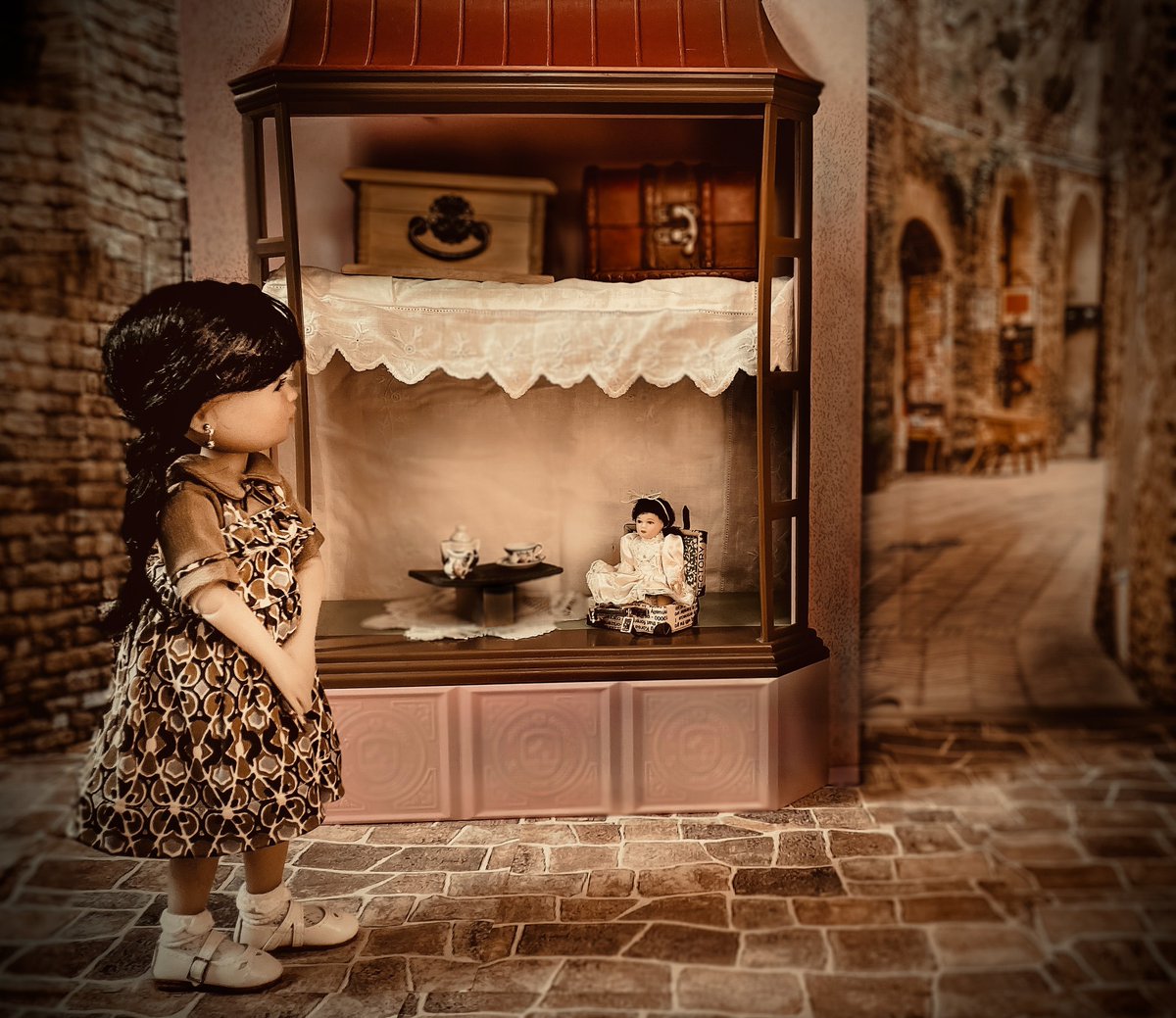 rubyredtoys's tweet photo. Thank you Erin Crisci for another beautiful recreation of our Ruby Red Galleria Ten Ping stories! 

Find out more on our sister site: https://t.co/eKnBTFbflR

#tenping #rubyredgalleria #adultdollcollector #dollcollector https://t.co/Tvw0vpQe0h