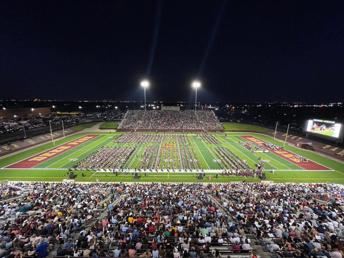 DPISD's tweet photo. Congratulations to the 933 members of the Deer Park High School Class of 2022! Watch for dozens more photos tomorrow! (Photo courtesy of Madyson Milliorn!) https://t.co/zAiwparIdP