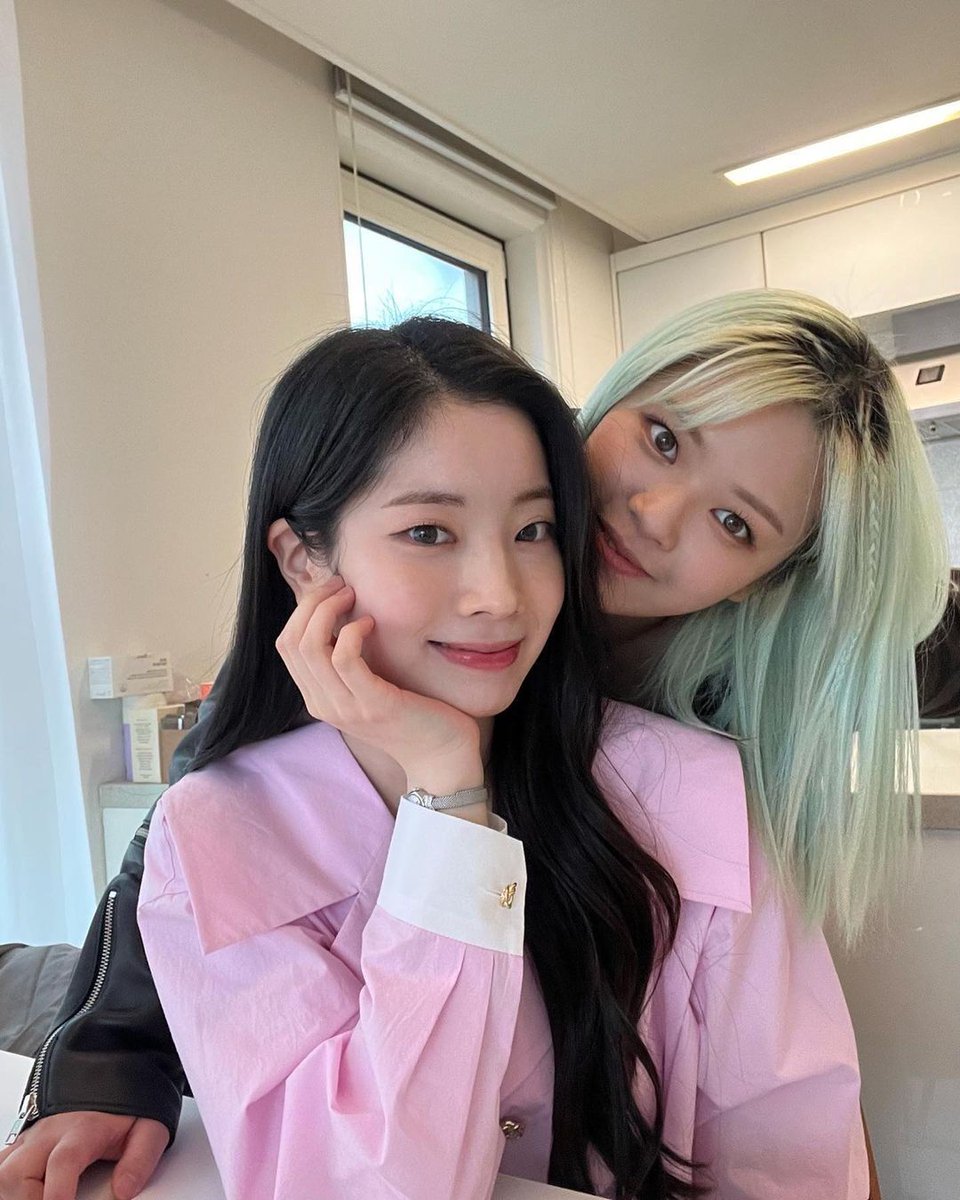 YeonDubu_DHNY's tweet photo. #DaJeong #JeongDa #KimStar #YooBeepbeep
πAU || 1 SHOT
Yoo Beepbeep and Kim Star's redemption arc after TTT Soulmate. https://t.co/iymbUc7r8h