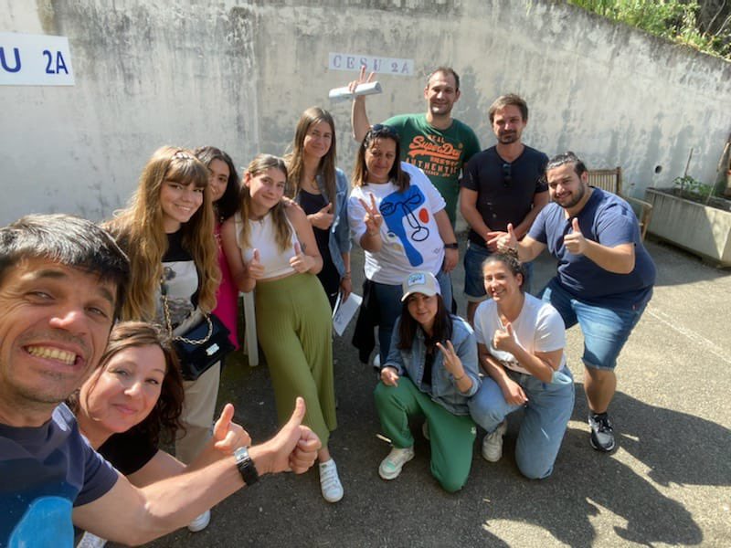 Cesu2A's tweet photo. Formation AFGSU 2 !
Nouveau groupe d’étudiants infirmiers de l’IFMS d’Ajaccio 💪
Bravo à tous !!! 👍💪👏
Les formateurs Laëtitia et Mathieu 🥰
#AFGSU2 #CESU2A #IFMSAJACCIO https://t.co/kBNujgwKiM