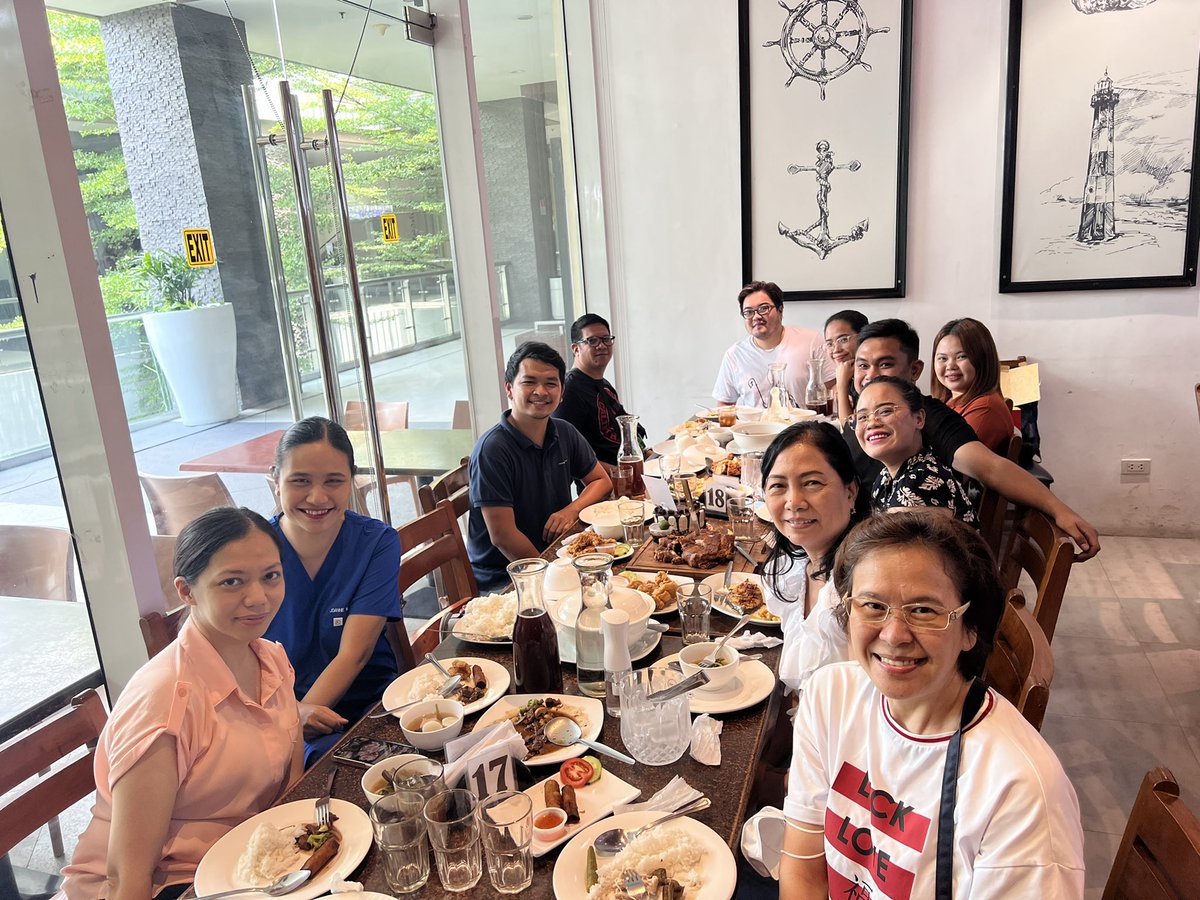bryan_castillo's tweet photo. Lunch date with my Allergology fam 🦠(abswelto ako for today’s meeting 😝✌🏼) ���👌🏼 #mm05 #PSAAI https://t.co/F5qhqw2AXN