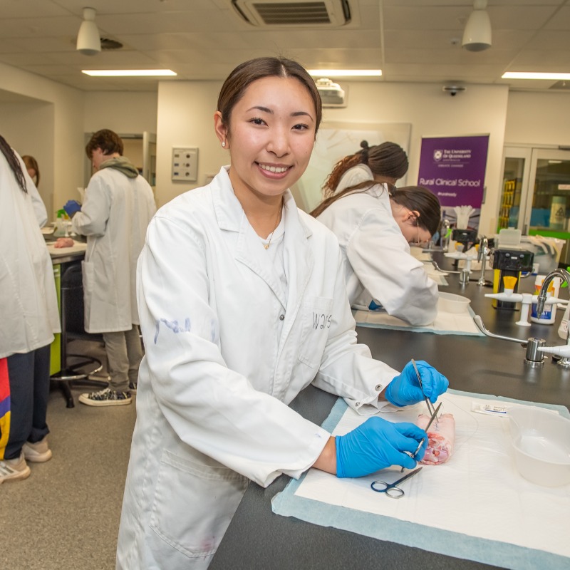 unisqaus's tweet photo. Aspiring doctors get a taste of medicine thanks to @UQMedicine’s Rural Clinical School and @usqedu 🩺

It's part of the Darling Downs - South West Medical Pathway, giving students the option to remain in the region during and after their medical training.

👇 The highlights!