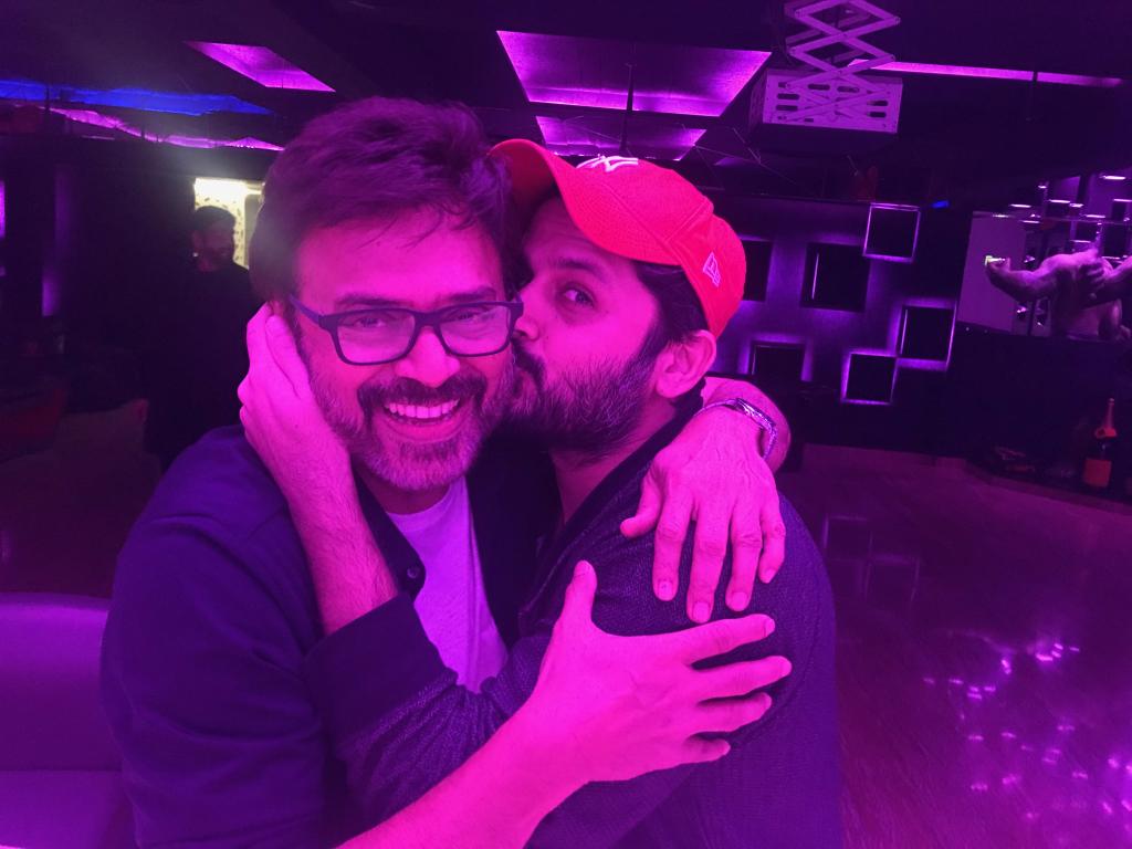 TeamNithiin's tweet photo. All The best #F3Team for the release today π
@VenkyMama @IAmVarunTej @AnilRavipudi @tamannaahspeaks @Mehreenpirzada
#F3Movie #MacherlaNiyojakavargam https://t.co/lBlY8tjC0p