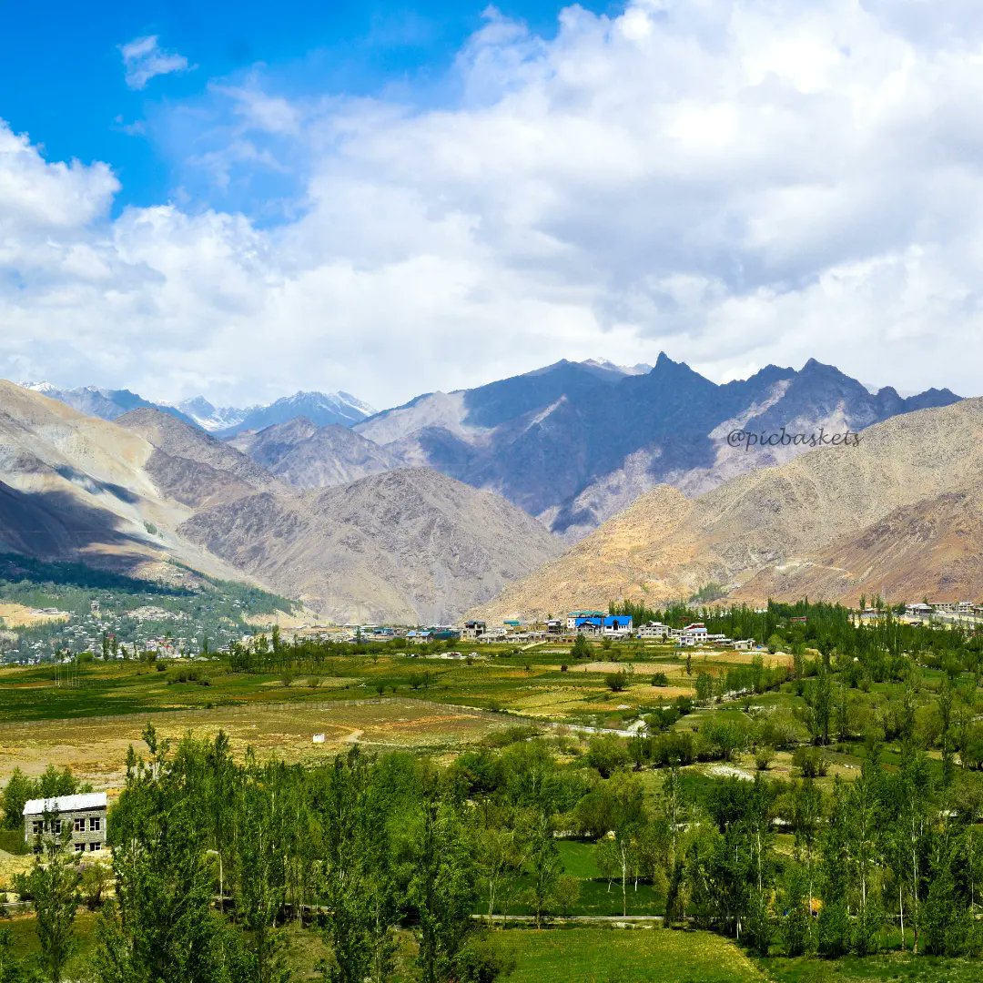 picbaskets's tweet photo. ❤KARGIL 🏔🗻🏜
#kargil #ladakhtrip #ladakhtourism #ladakh #ladakhdiaries #picoftheday #pictureoftheday #paradise #photography #mountains #nature #beautiful #bluesky #village #valley #colddesert #clouds #wonderland #explore #travel #travelgram #travelphotography #indiatravelgram https://t.co/WY6rRgnlDi