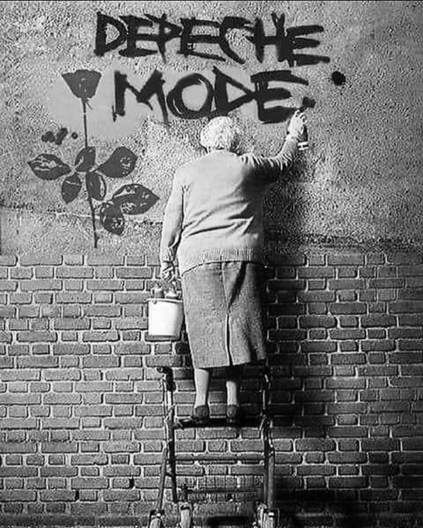 ReplicanteBueno's tweet photo. Never Let Me Down Again
#AndyFletcher #DepecheMode 
https://t.co/i8Fl74uhNn https://t.co/mjcjaEWPj2