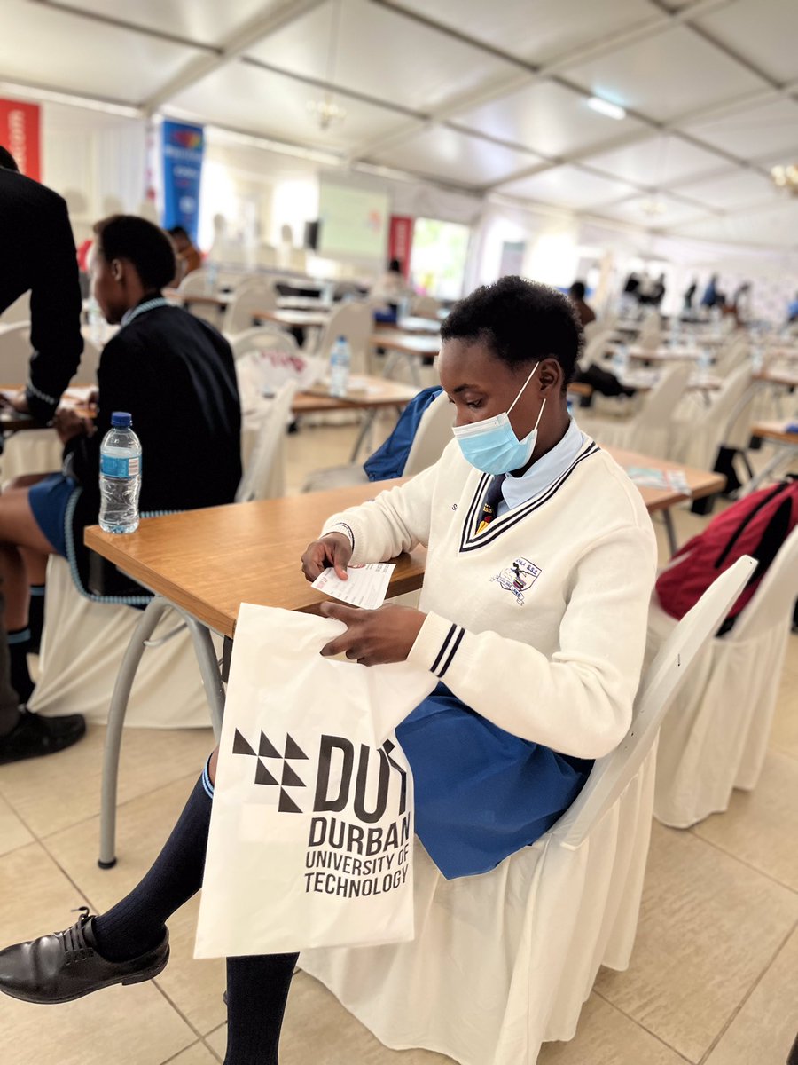 ExhibForAChild's tweet photo. #The future looks bight 
@HubCortex @Vodacom @MultiChoiceGRP @ViaAfrikaZA 

#startyourcareer #keepingkidsinschool #exhibitionforachild https://t.co/PUA4O6NInx
