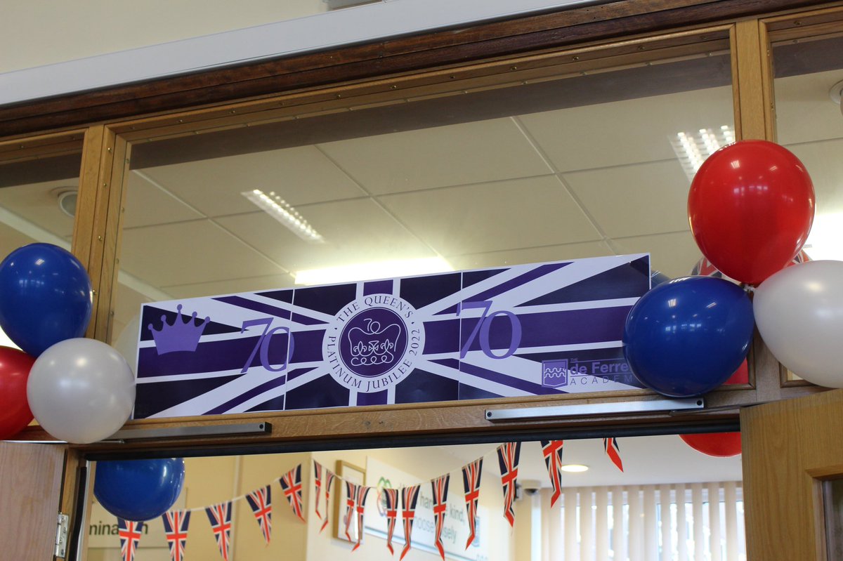 deferrers's tweet photo. Let the Jubilee celebrations begin! 🇬🇧🎉🎊🇬🇧 #JubileeCelebration #PlatinumJubilee #deferrers #jubileeparty https://t.co/1W41OWNvA0