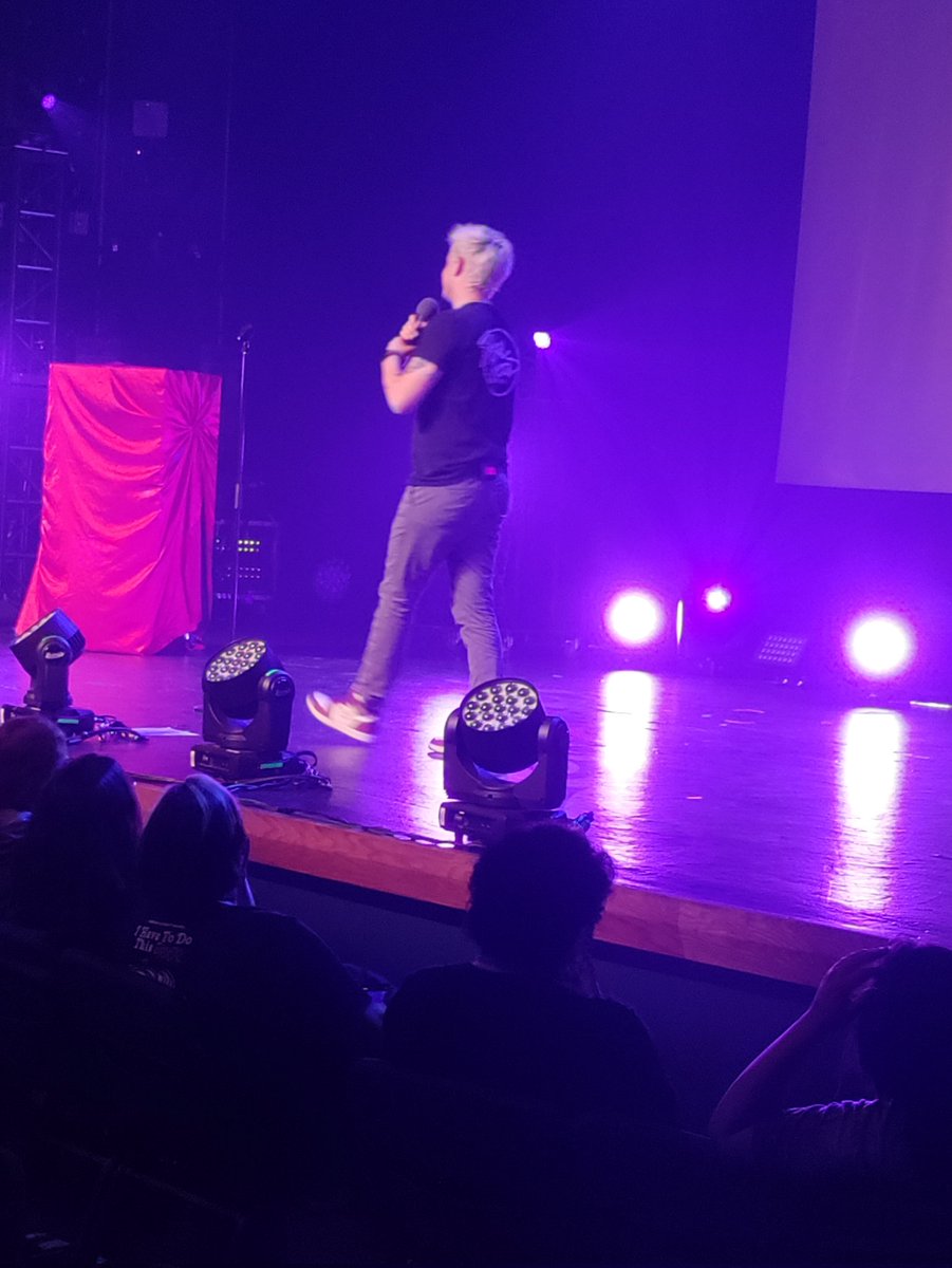 Moot_Ramsey's tweet photo. As you can see I'm known for only the HIGHEST quality of photos. Thank you, @CrankGameplays, and all who were involved, for the experience tonight! #Ihavetodothis #Ihavetodothisshow https://t.co/5YQ5x6eKKz