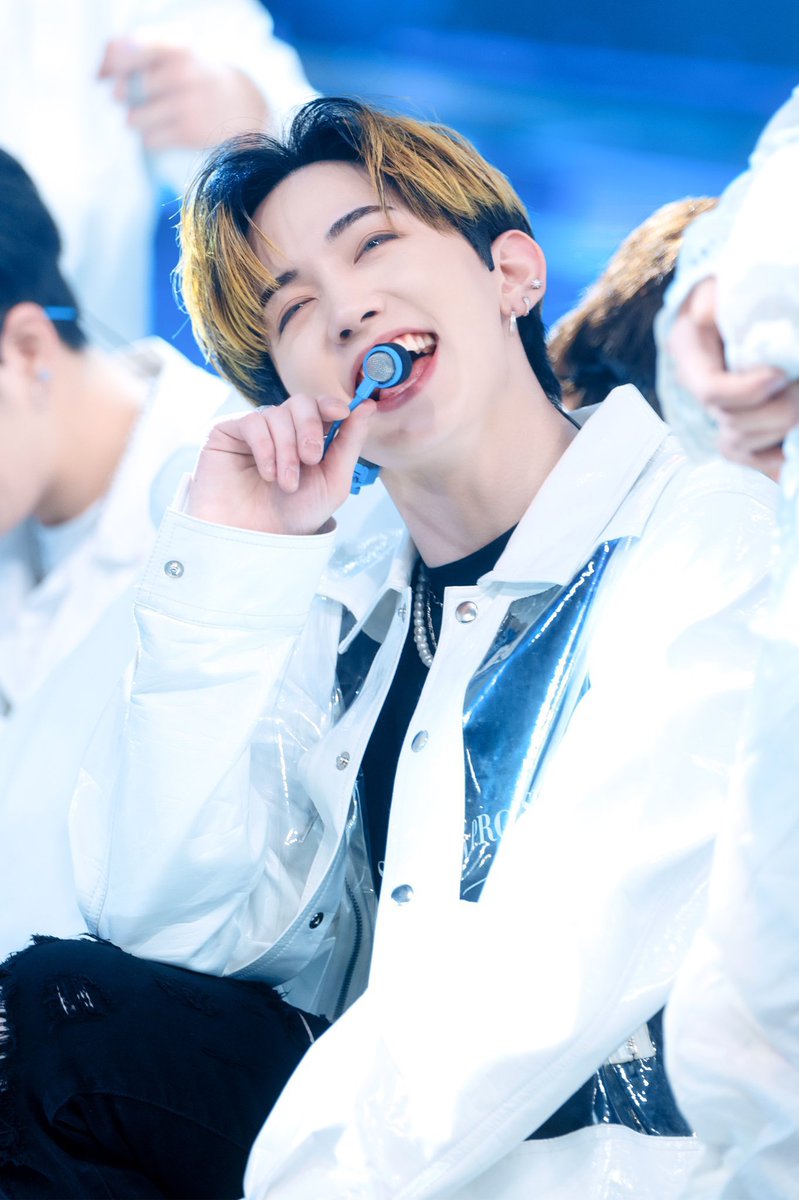 mshtime's tweet photo. im nothing without him. #MASHIHO https://t.co/T30yiWmXv5