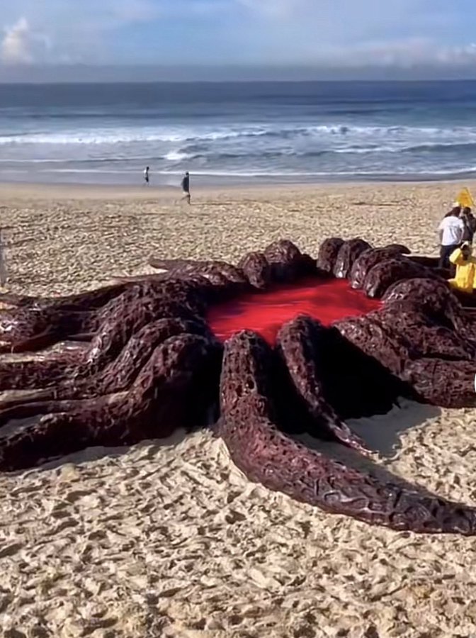 The Upside Down Has Arrived Down Under: A Giant 'Stranger Things' Rift Has  Taken Over Bondi Beach Concrete Playground | estudioespositoymiguel.com.ar